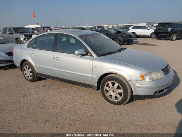 1999 VOLKSWAGEN PASSAT GLX VIN: WVWPD63B2XE499285