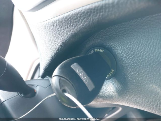 1C4PJLAB8FW760583 Jeep Cherokee Sport