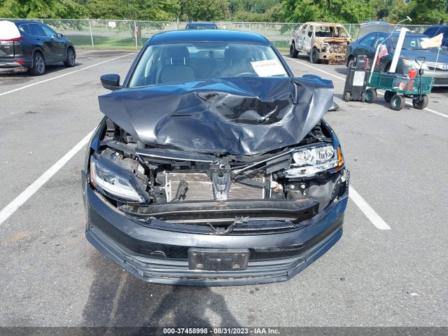 3VW2B7AJ8HM332096 Volkswagen Jetta 1.4t S