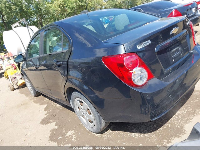 Chevrolet SONIC LS 2015 1G1JA5SH1F4122023 Image 3