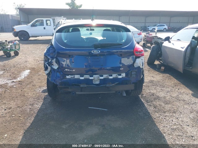 2016 FORD FOCUS SE VIN: 1FADP3K25GL383977