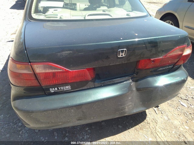 2000 HONDA ACCORD SDN EX W/LEATHER VIN: 1HGCG1651YA021268