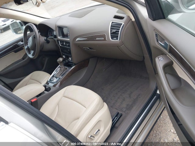 WA1LFAFP7EA115874 Audi Q5 Premium Plus