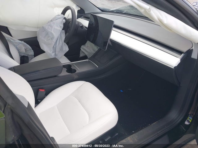 2021 Tesla 3, VIN: 5YJ3E1EC0MF850418
