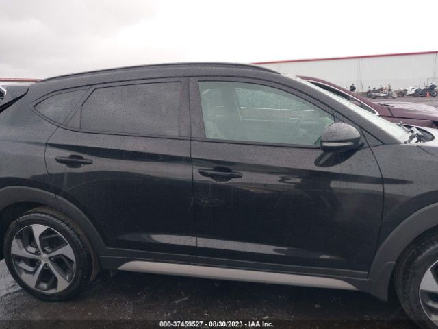 KM8J3CA22JU677070 Hyundai Tucson Value