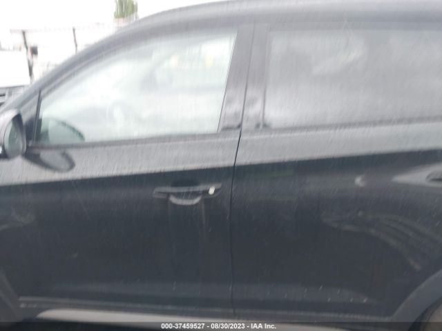 KM8J3CA22JU677070 Hyundai Tucson Value