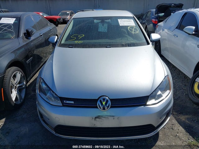 WVWKP7AU5GW909616 Volkswagen E-golf Se