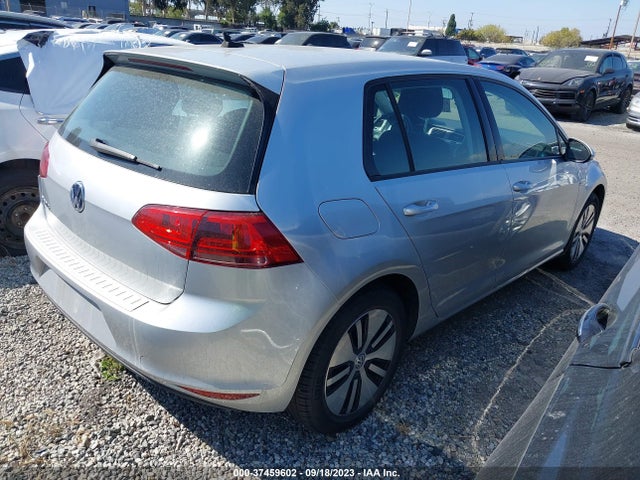 WVWKP7AU5GW909616 Volkswagen E-golf Se