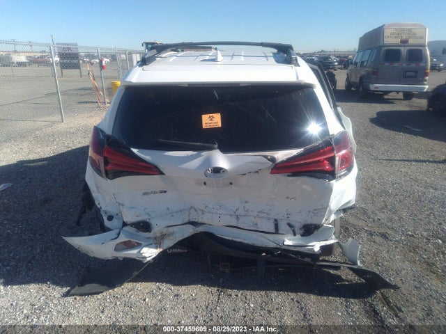 Toyota RAV4 LE 2018 JTMZFREV3JJ193514 Image 16