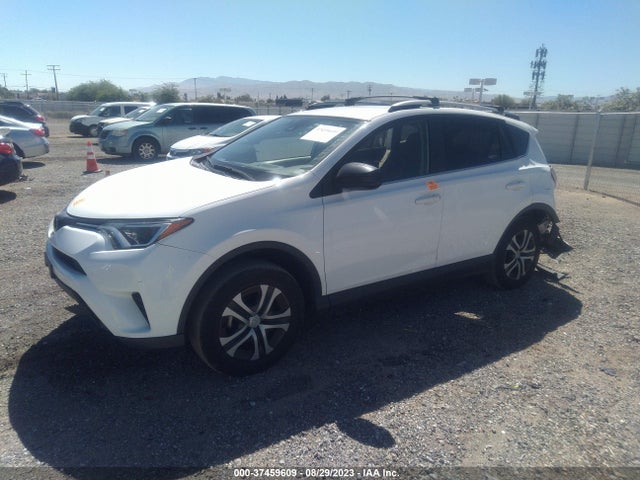 Toyota RAV4 LE 2018 JTMZFREV3JJ193514 Image 2