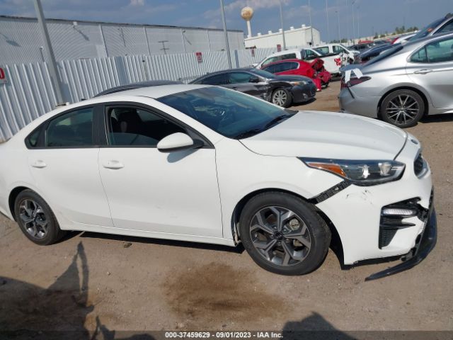 3KPF24AD9ME349474 KIA Forte Lxs