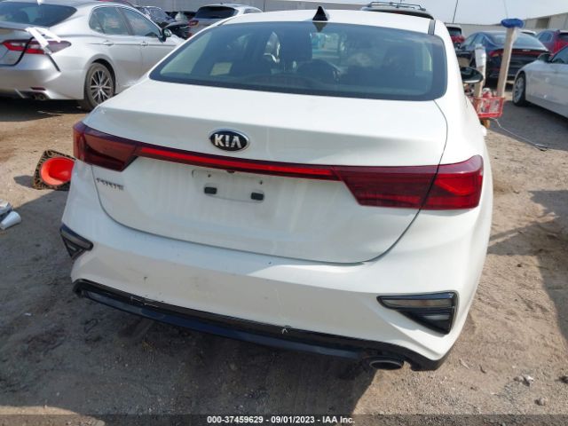 3KPF24AD9ME349474 KIA Forte Lxs