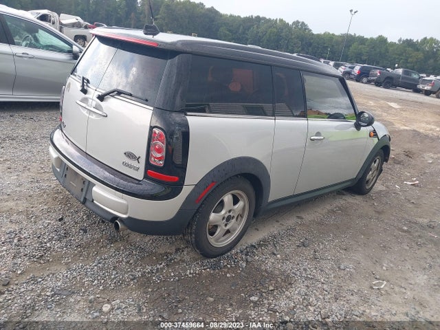 2011 MINI COOPER CLUBMAN WMWZF3C51BT188248 Photo 3