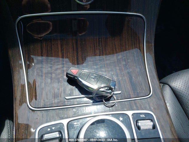 Mercedes-Benz C-class C 300 2018 55SWF4JB0JU239193 Image 3