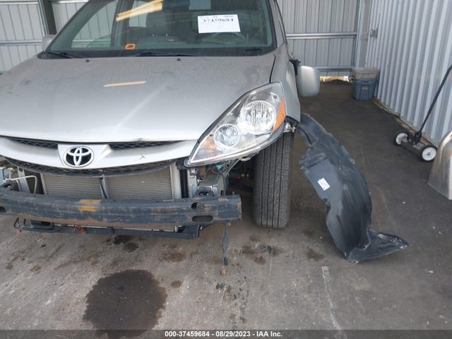2010 TOYOTA SIENNA XLE VIN: 5TDYK4CC6AS322683