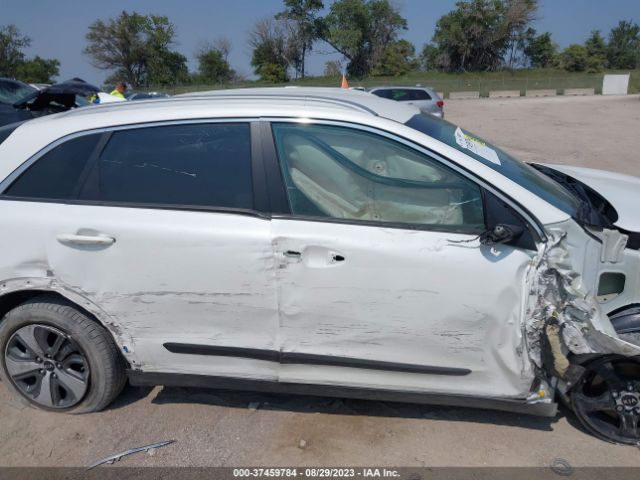 KNDCB3LC6L5371038 KIA NIRO LX