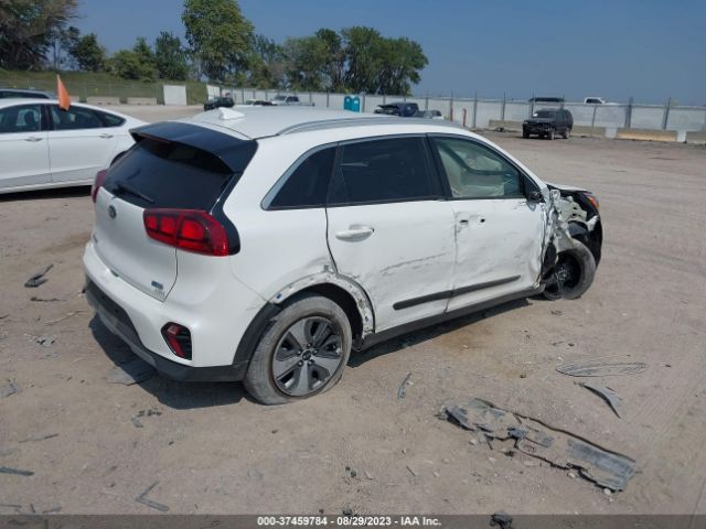 KNDCB3LC6L5371038 KIA NIRO LX