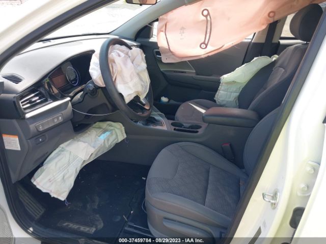 KNDCB3LC6L5371038 KIA NIRO LX