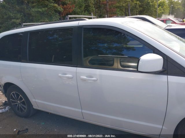 2C4RDGEG4JR282693 Dodge Grand Caravan Gt