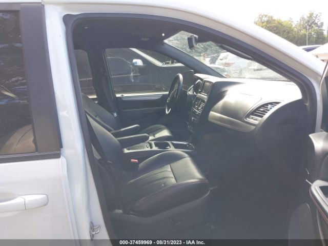 2C4RDGEG4JR282693 Dodge Grand Caravan Gt