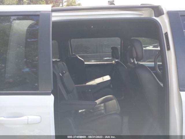 2C4RDGEG4JR282693 Dodge Grand Caravan Gt