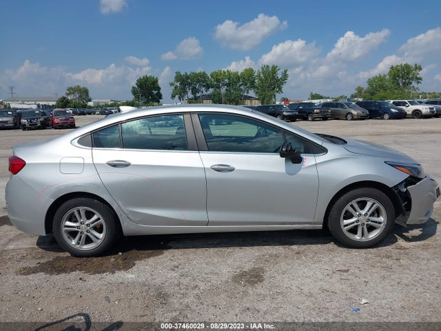 Chevrolet CRUZE LT 2018 1G1BE5SM3J7247571 Image 13