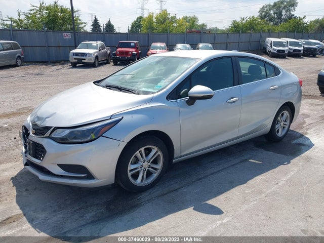 Chevrolet CRUZE LT 2018 1G1BE5SM3J7247571 Image 2