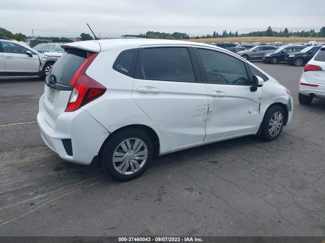 Honda FIT LX 2015 3HGGK5H51FM724910 Image 4