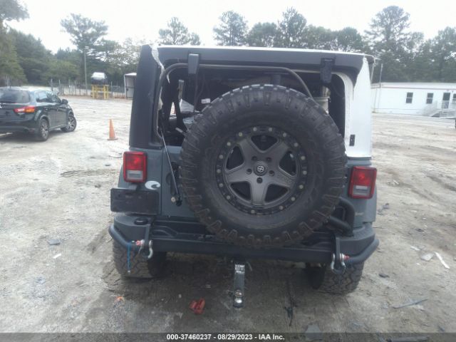 1C4BJWDGXEL218906 Jeep Wrangler Unlimited Sport