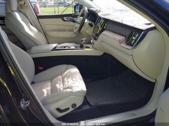 YV4102RK3M1733242 Volvo Xc60 Momentum