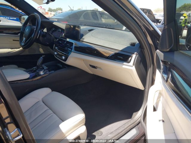 WBAJA9C5XJB032843 BMW 5 Series 530e Iperformance