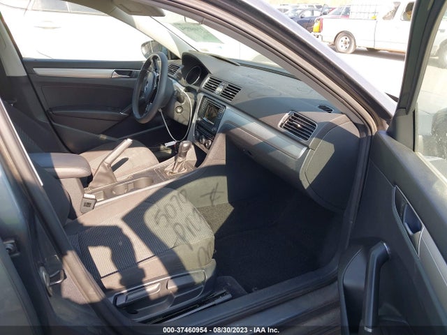 1VWAS7A31GC053750 Volkswagen Passat 1.8t S
