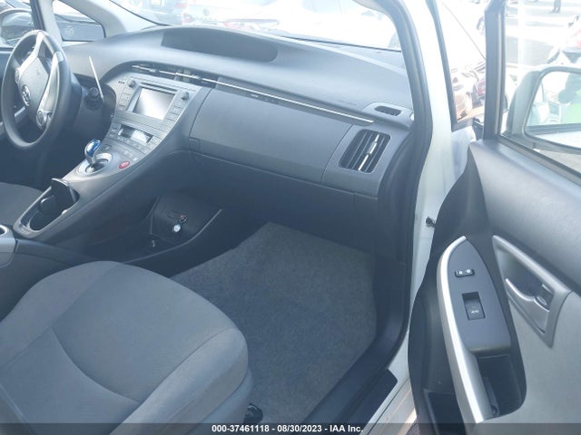 Toyota Prius Four 2015 JTDKN3DU1F1983329 Image 5