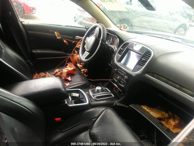 Chrysler 300 Limited 2018 2C3CCAEG3JH129920 Image 5