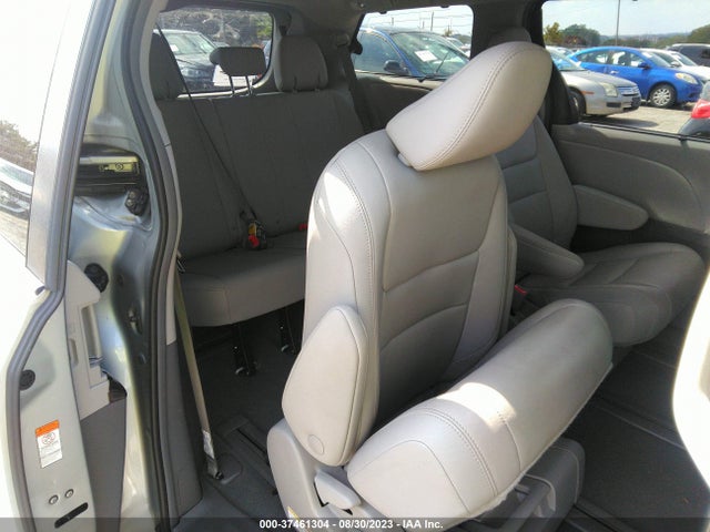 Toyota SIENNA XLE 2019 5TDDZ3DC3KS220844 Image 8