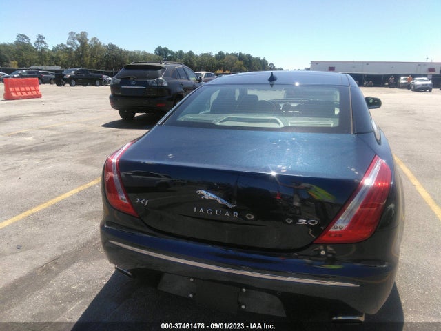 2013 JAGUAR XJ VIN: SAJWA1C73D8V39484