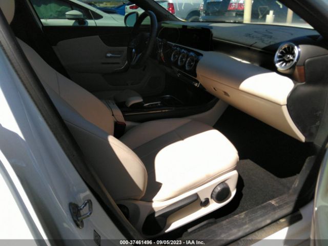 W1K3G4FB7NJ369793 Mercedes-Benz A-class A 220