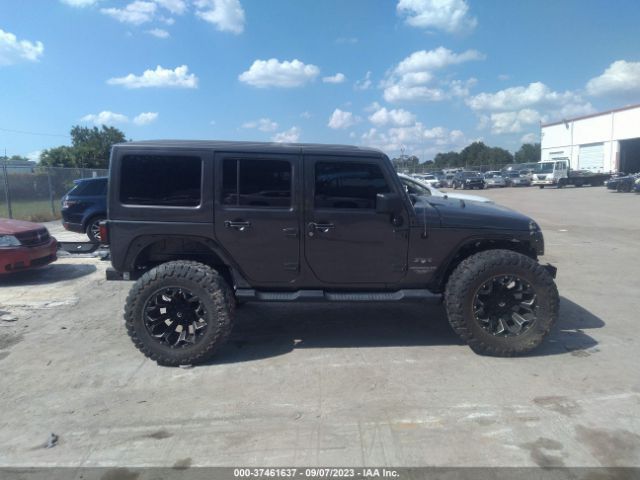 1C4BJWEG0HL601112 Jeep Wrangler Unlimited Sahara