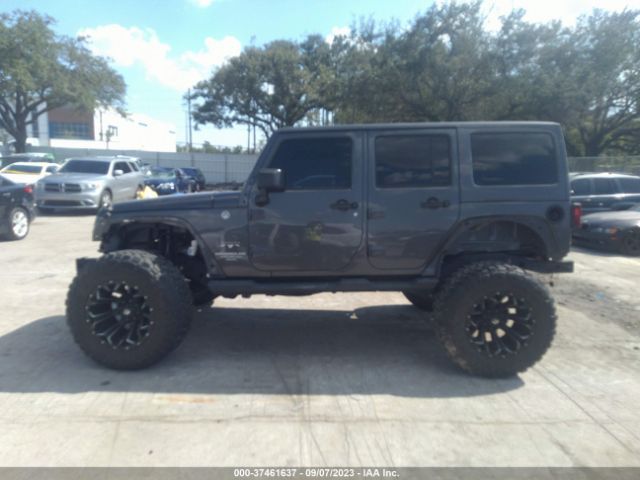 1C4BJWEG0HL601112 Jeep Wrangler Unlimited Sahara