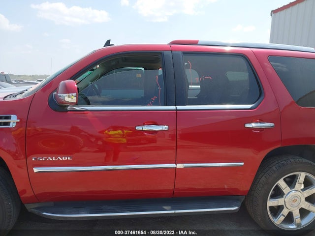 1GYS3BEFXER168203 Cadillac Escalade Luxury