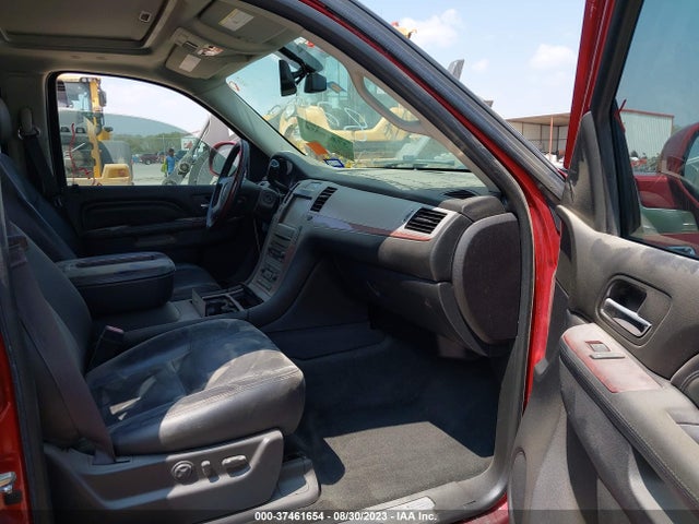 1GYS3BEFXER168203 Cadillac Escalade Luxury