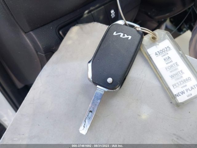 3KPF24AD1PE525860 KIA Forte Lxs
