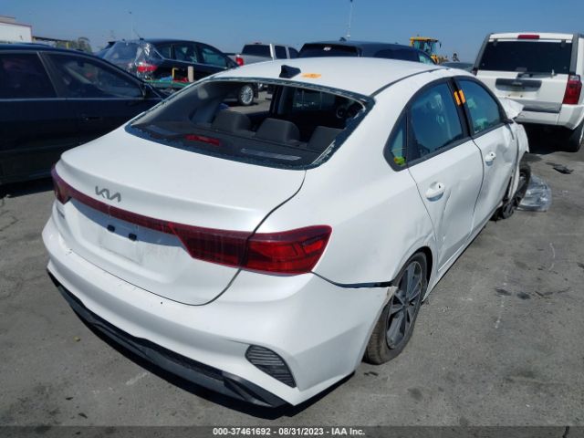 3KPF24AD1PE525860 KIA Forte Lxs