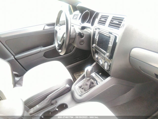 3VWD17AJ3GM267653 Volkswagen Jetta Sedan 1.8t Sport