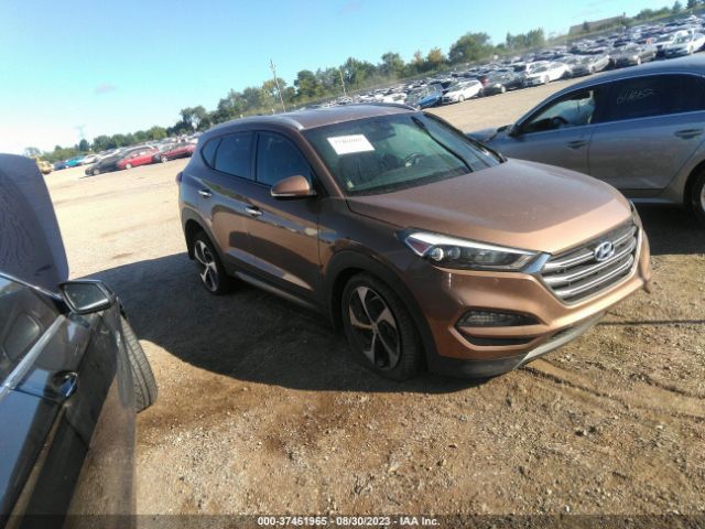 2016 KM8J33A2XGU152606 main image