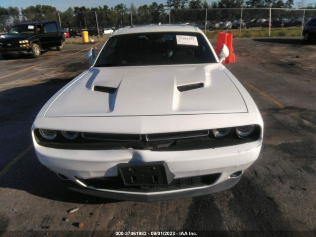 2C3CDZAG8JH258737 Dodge Challenger Sxt Plus