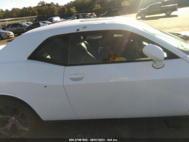 2C3CDZAG8JH258737 Dodge Challenger Sxt Plus
