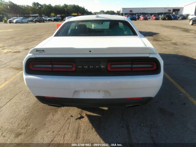 2C3CDZAG8JH258737 Dodge Challenger Sxt Plus