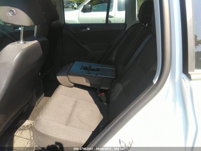 WVGBV7AX2FW582151 Volkswagen TIGUAN S