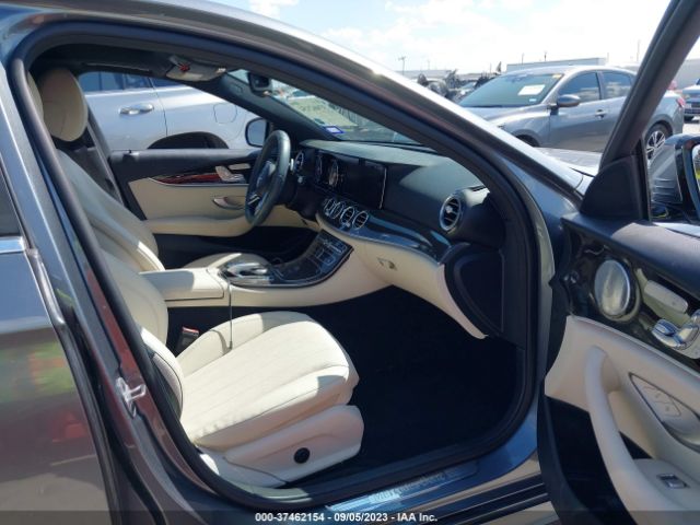 WDDZF4JB0KA511076 Mercedes-Benz E-class E 300